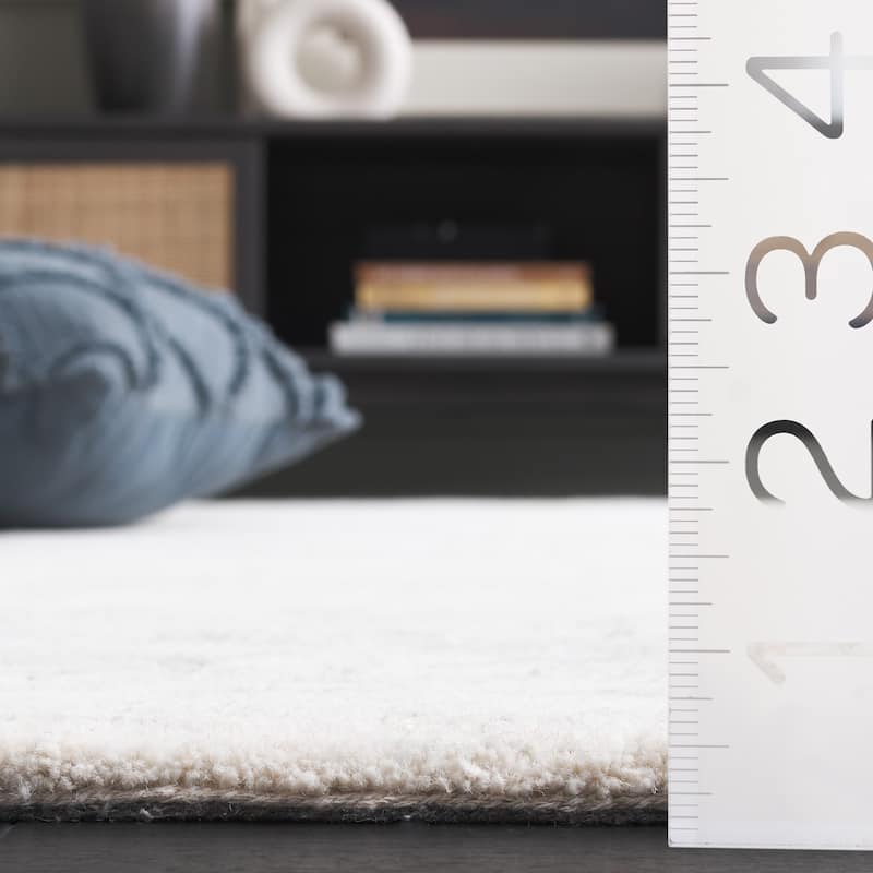 SAFAVIEH Handmade Harvest Dylis Modern Contemporary Wool Rug