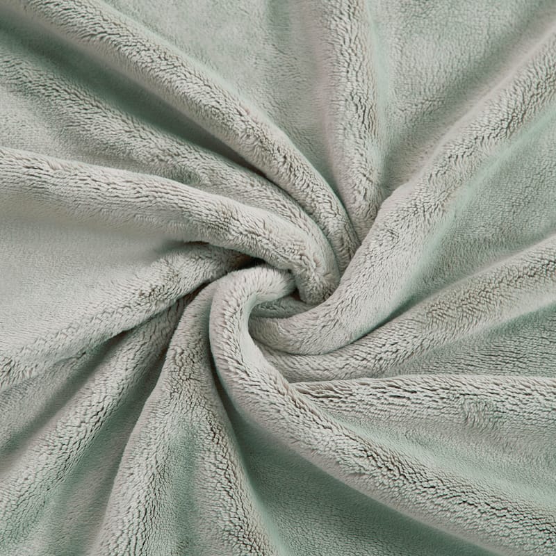 Hunter Coco Flannel Throw Blanket