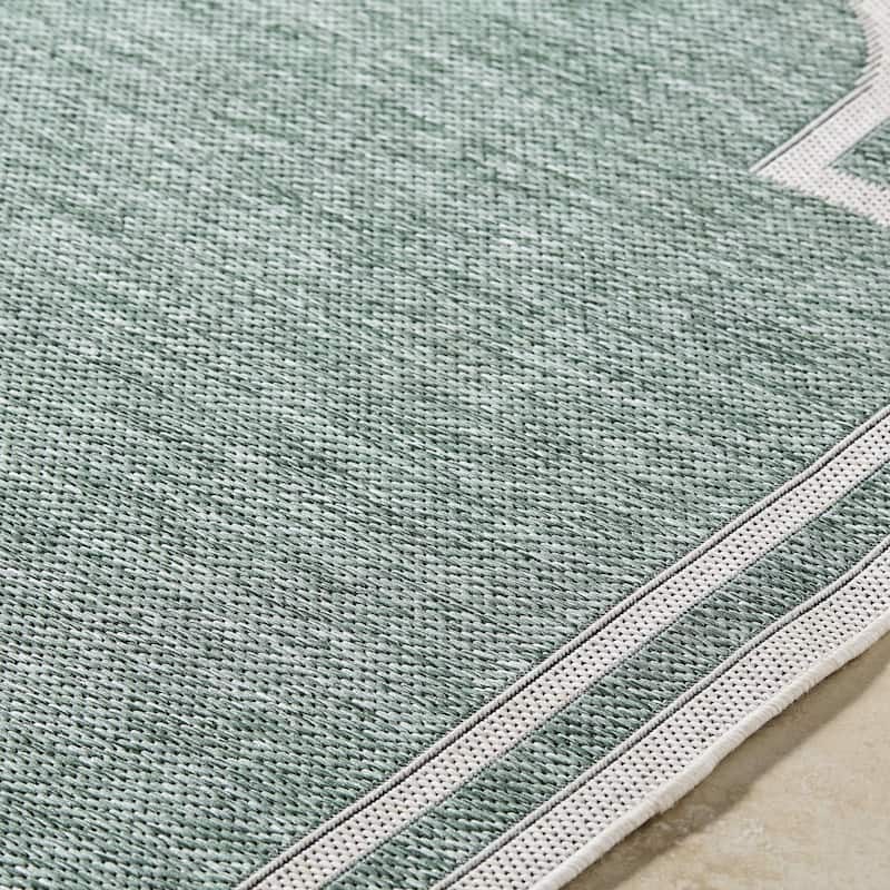 Livabliss Miami Beach Traditional Indoor/Outdoor Area Rug