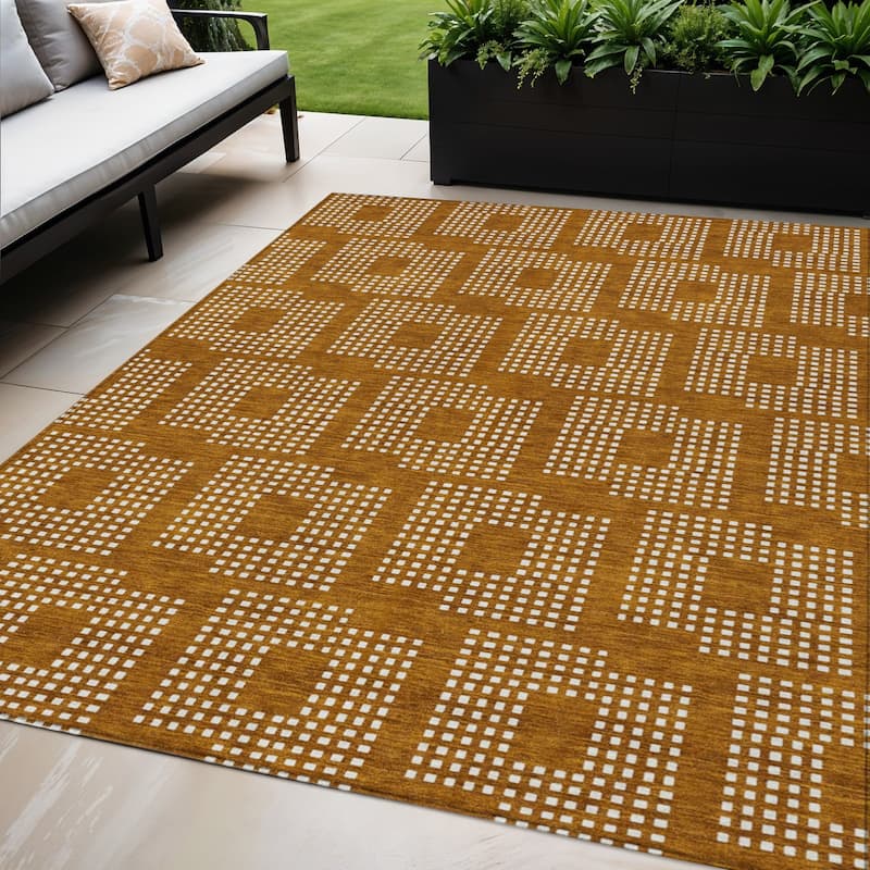 HomeRoots Geometric Transitional Rectangle Outdoor Rug - 5' X 8'