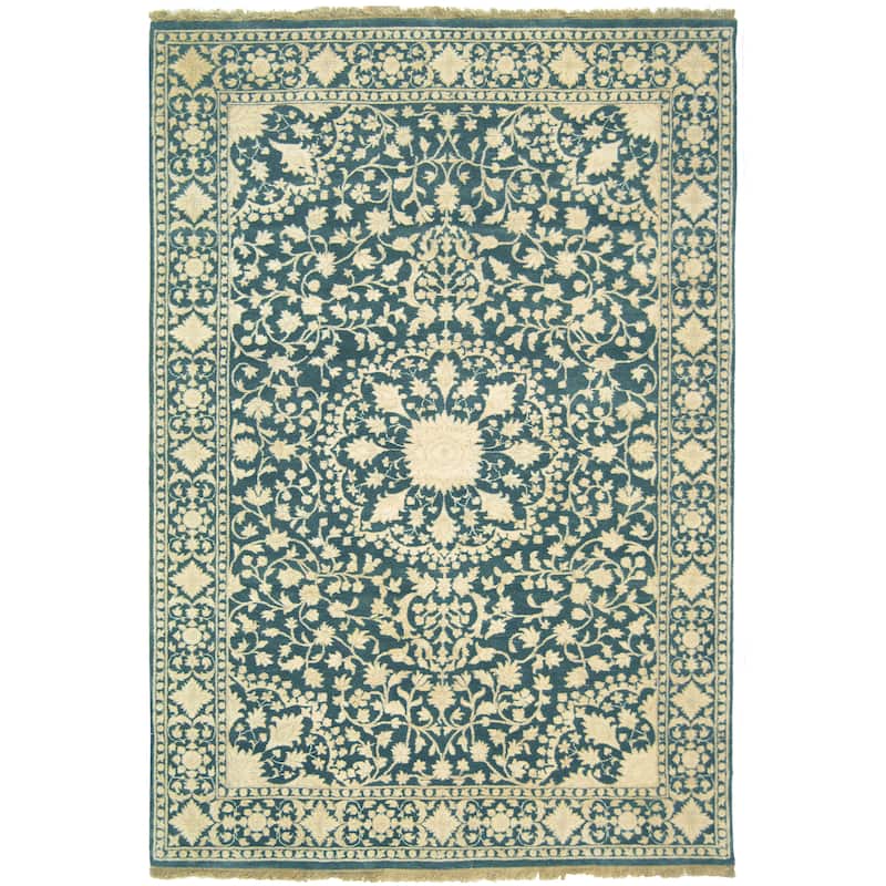 SAFAVIEH Couture Hand-knotted Ganges River Nikia Traditional Oriental Wool Rug with Fringe