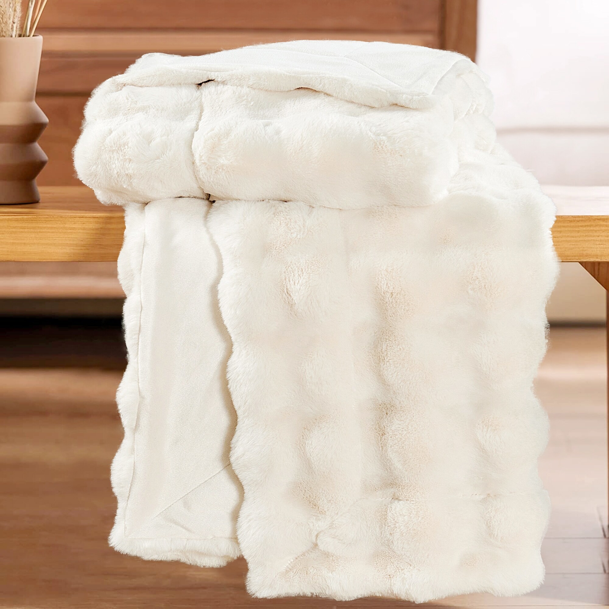 Vince Camuto Super Soft Faux Rabbit Fur 60x70 Throw in Gift Box - On Sale -  Bed Bath & Beyond - 34273867