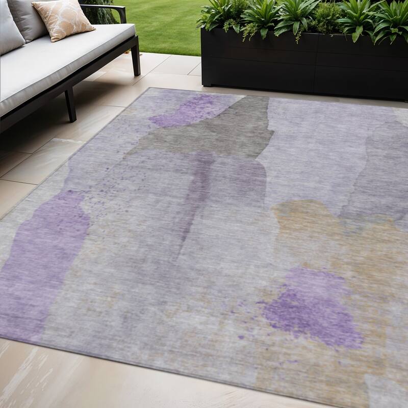 HomeRoots Abstract Transitional Rectangle Outdoor Rug - 5' X 8'