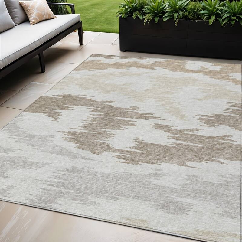 HomeRoots Abstract Transitional Rectangle Outdoor Rug - 5' X 8'