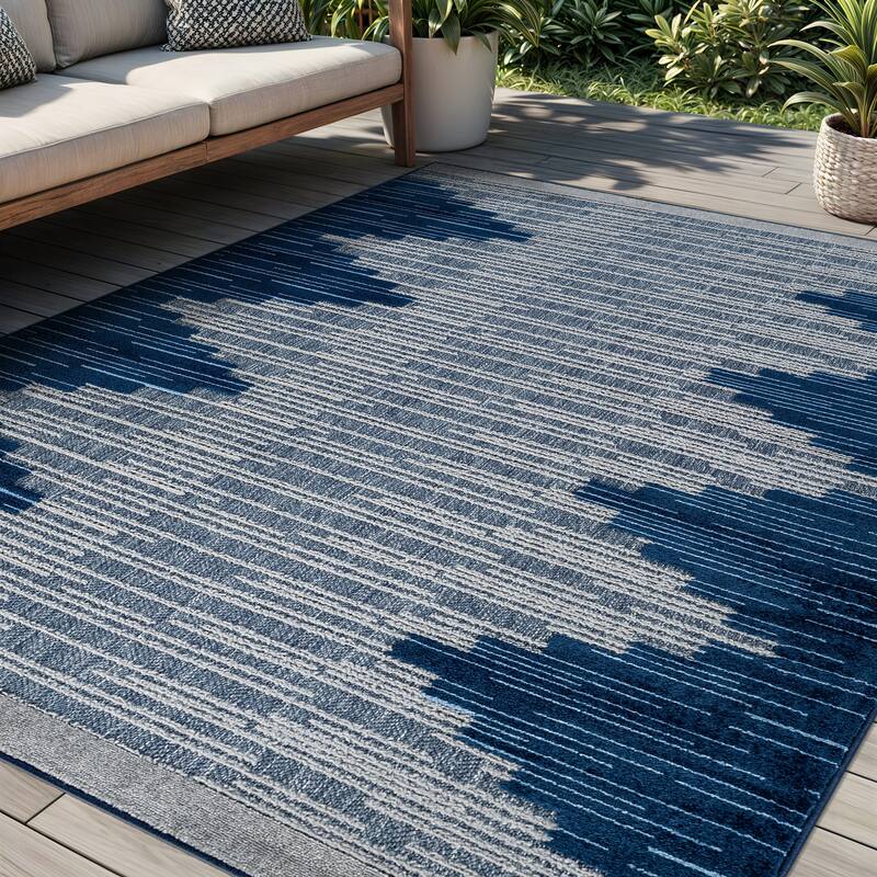 World Rug Gallery Indoor/Outdoor High-Low Textured Area Rug, Geometric Easy-Clean Patio Rug