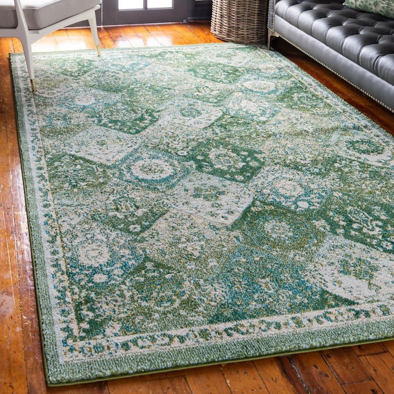 Traditional Koakburg Collection Area Rug - Green - 10'x14'