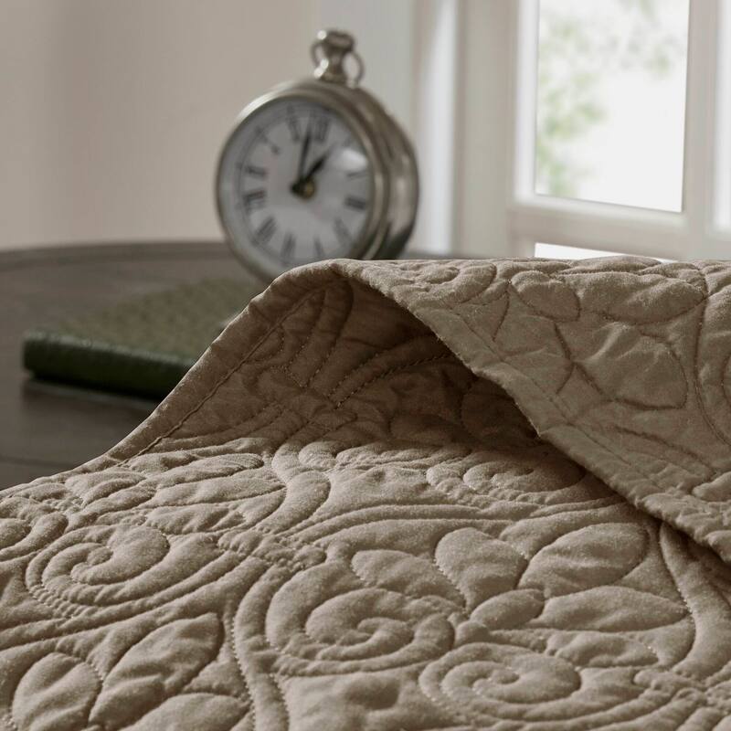 Madison Park Mansfield Reversible Quilt Set