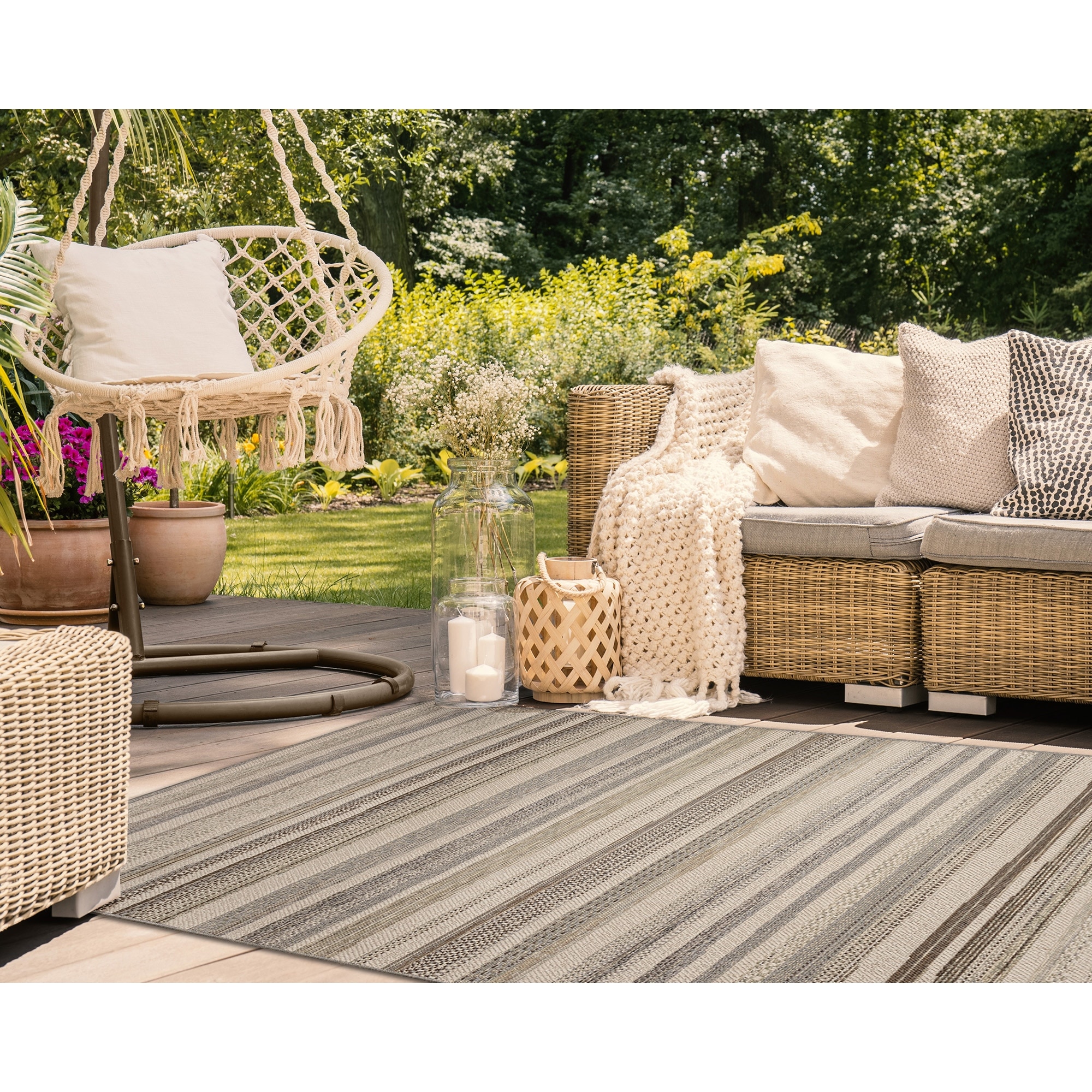 Lush Decor Riviera Stripe Indoor/Outdoor Area Rug