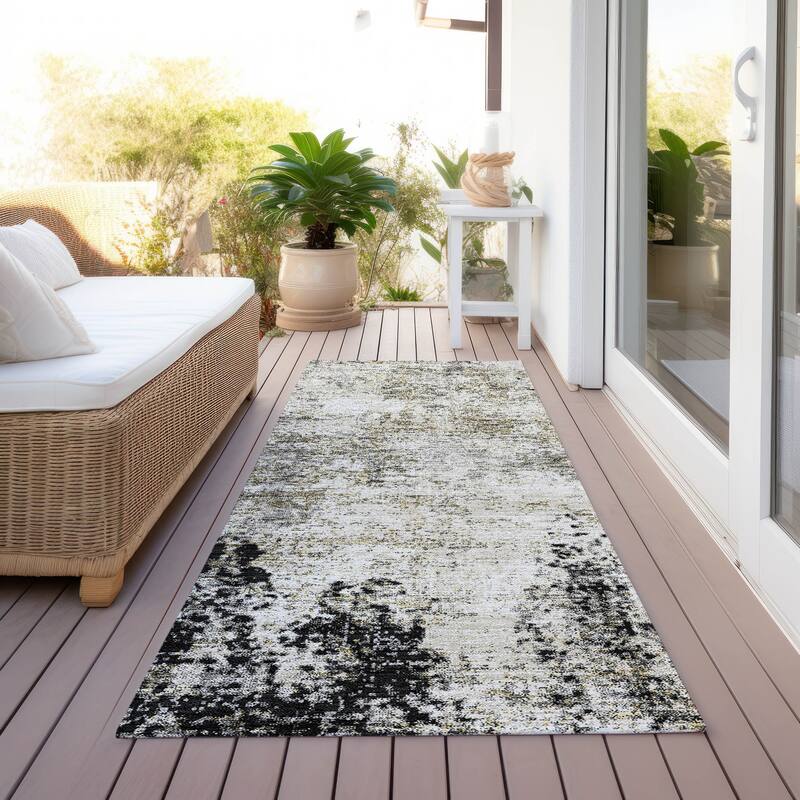 Machine Washable Indoor/ Outdoor Chantille Rug - Black - 2'3" x 7'6"