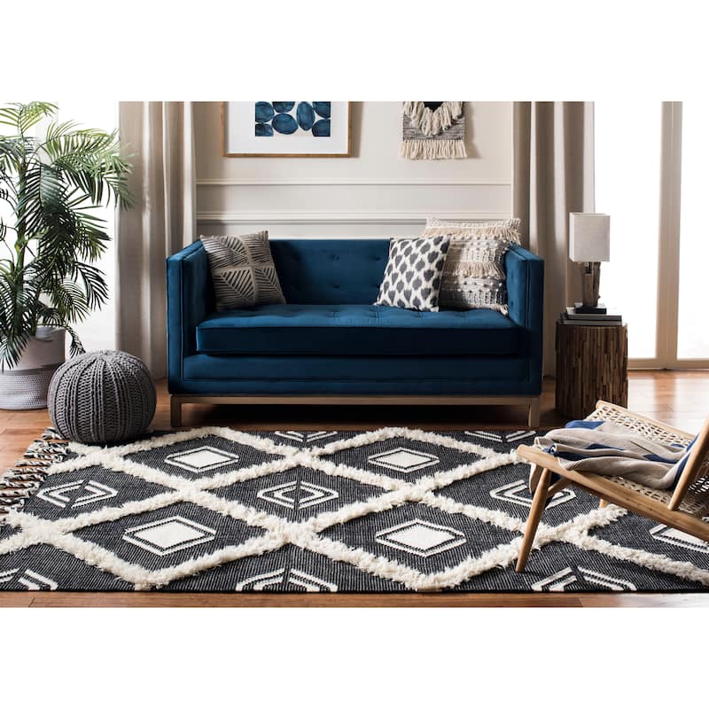 SAFAVIEH Hand-knotted Kenya Waltrud Southwestern Tribal Wool Rug