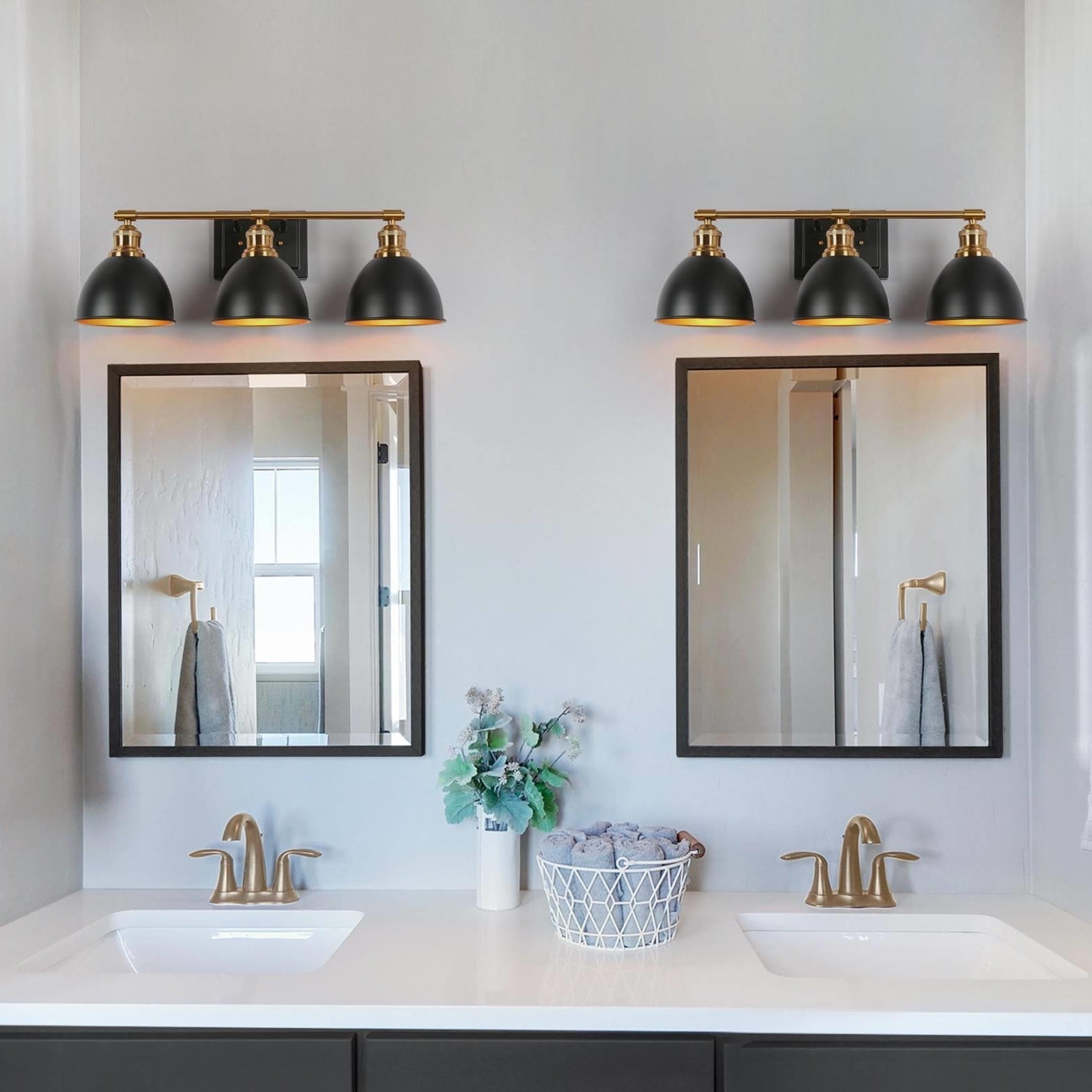https://ak1.ostkcdn.com/images/products/is/images/direct/12167cc63505c76170e62378de30e00a91fbd5a4/2-3-4-Light-Modern-Black-Brass-Bathroom-Vanity-Lights-Metal-Linear-Wall-Sconces-for-Powder-Room.jpg