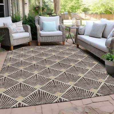 Machine Washable Indoor/ Outdoor Chantille Modern Shells Rug