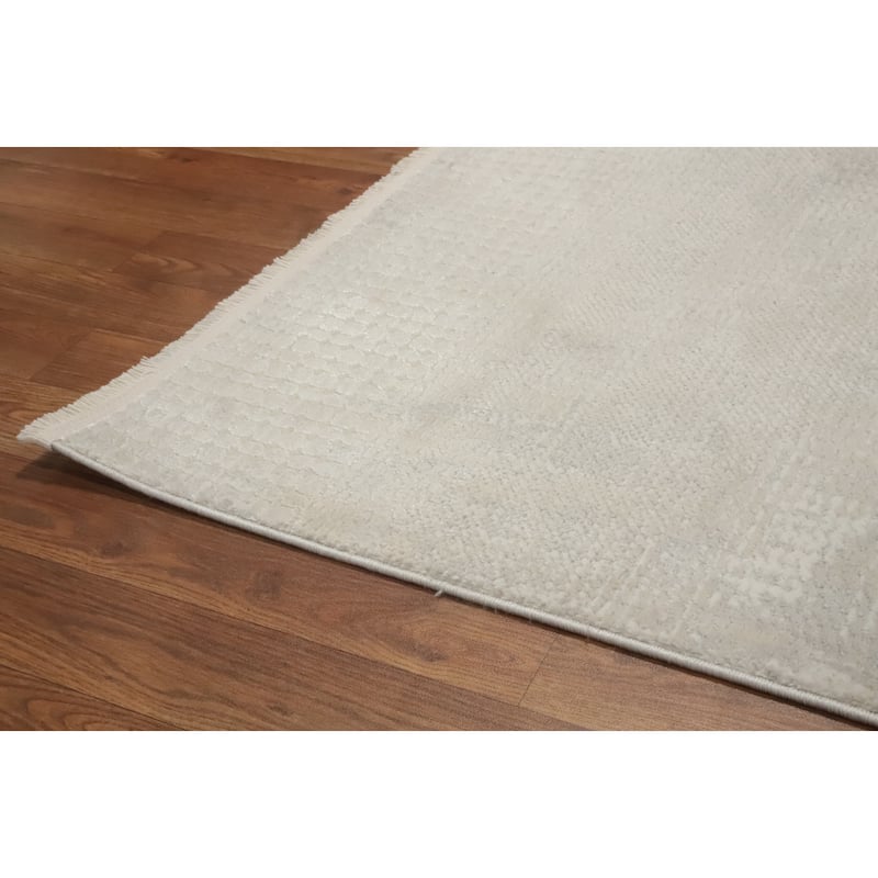 Machine Made Oriental Polyester Carpet Modern Contemporary Beige & Ivories Modern Area Rug - 7' 5'' X 5' 2''
