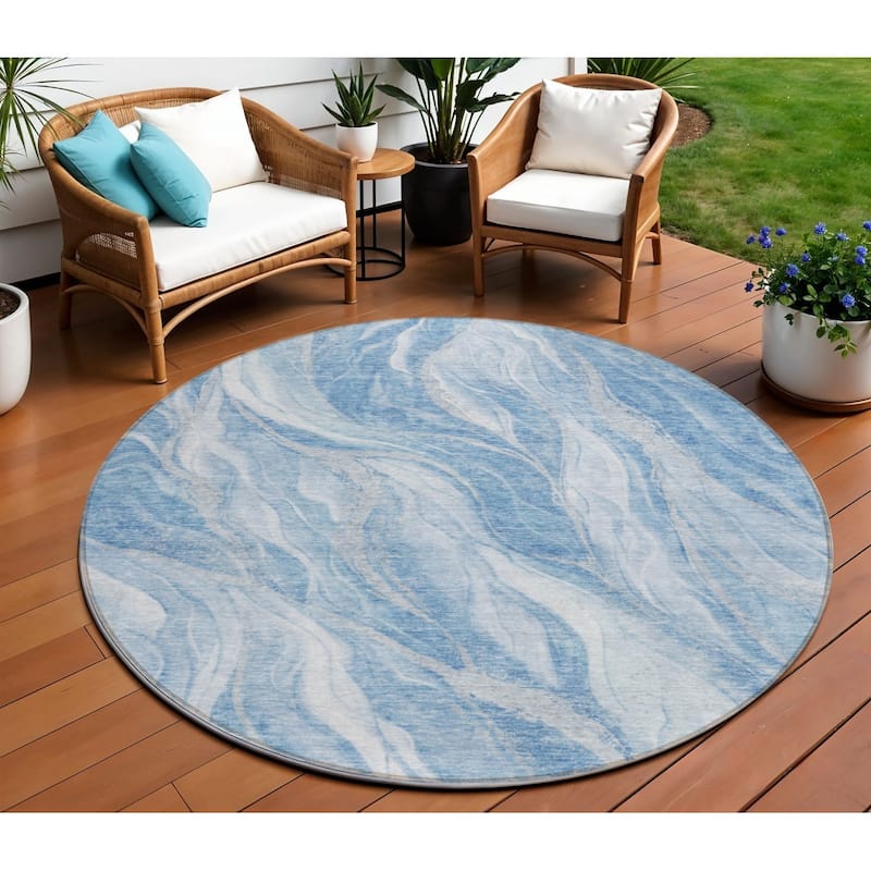 HomeRoots Abstract Transitional Rectangle Outdoor Rug - 8' Round