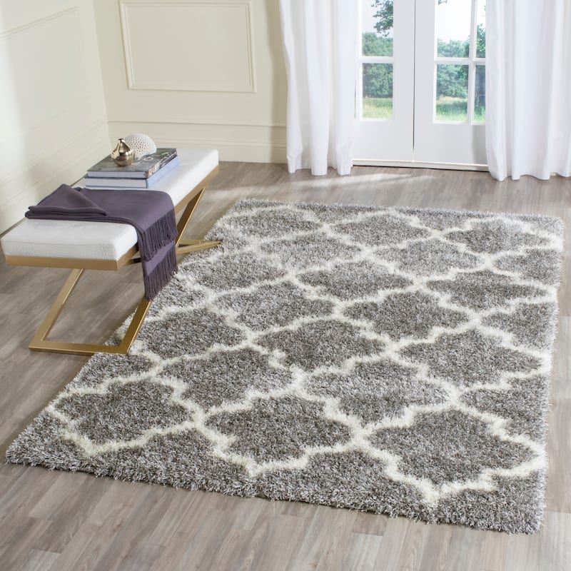 SAFAVIEH Montreal Shag Rosalyn 2-inch Thick Rug - 5'3" x 7'6" - Grey/Ivory