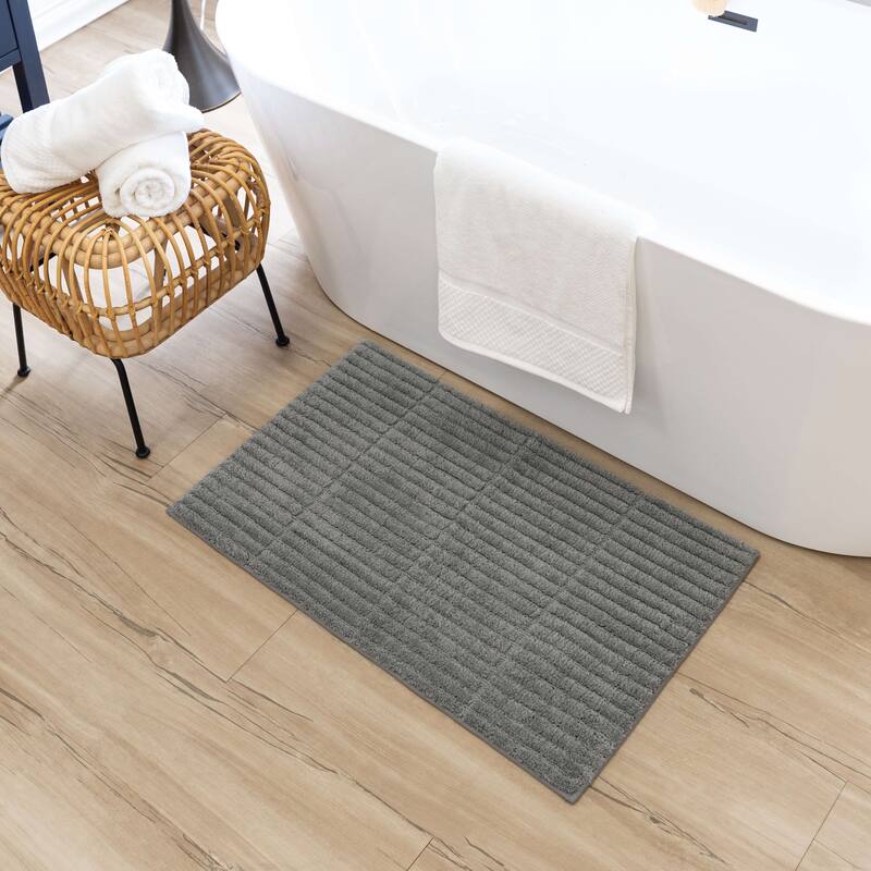 Mohawk Home Sanctuary Machine Washable Bath Mat