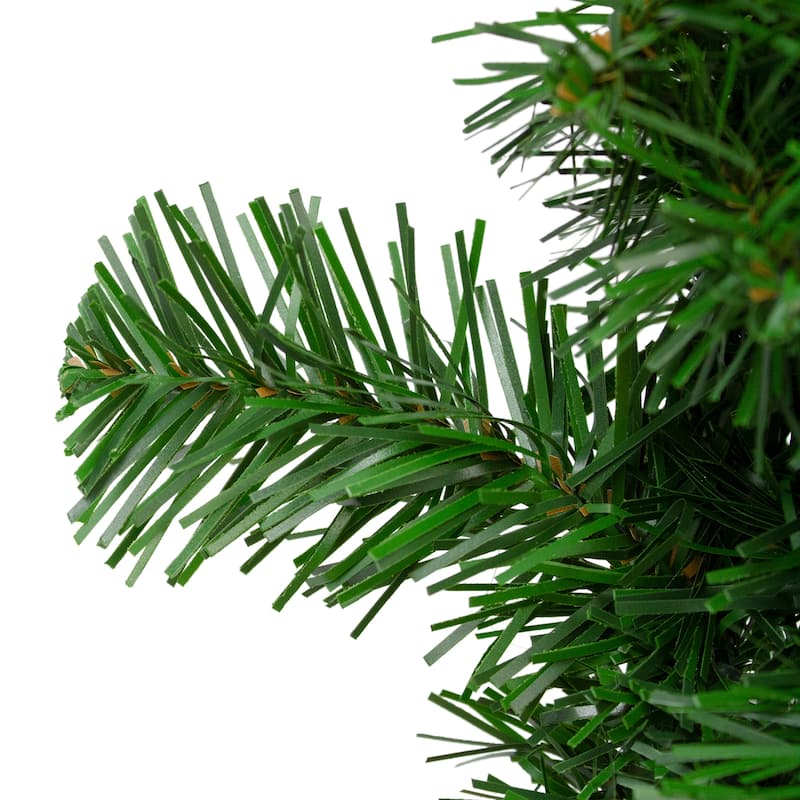 Deluxe Windsor Pine Artificial Christmas Wreath - Unlit