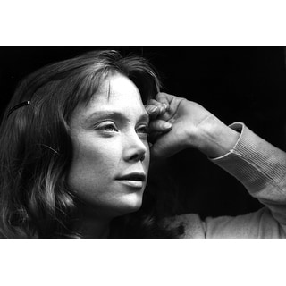 Sissy Spacek Leaning Head On Chin in Classic Photo Print Bed Bath