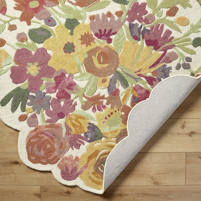 Faith Coastal Floral and Botanical Area Rug