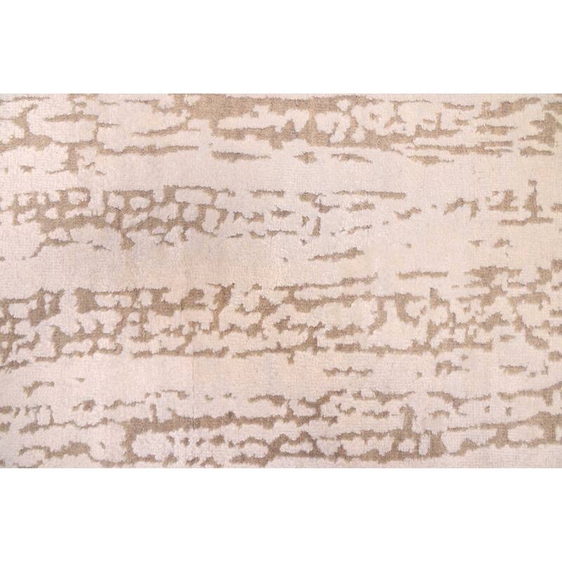 ECARPETGALLERY Hand-knotted Legacy Ivory, Silver Silk, Wool Rug - 2'6 x 12'3