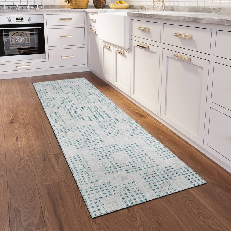Indoor/ Outdoor Eleanor Modern Houndstooth Washable Rug - 2'3" x 7'6" - Silver