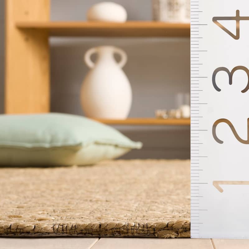 SAFAVIEH Handmade Natural Fiber Hyacinta Jute Rug