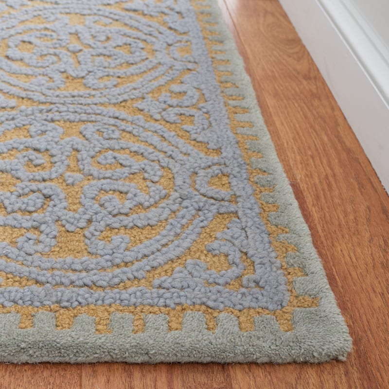 SAFAVIEH Handmade Cambridge Laureta Modern Moroccan Wool Rug