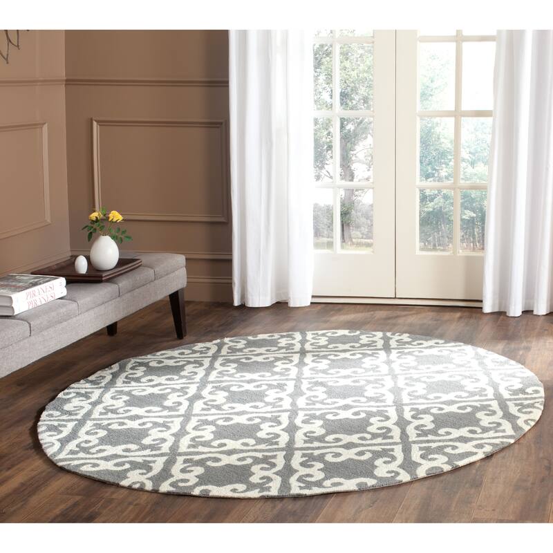 SAFAVIEH Handmade Easy Care Latanya Oriental Rug