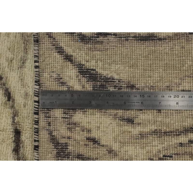 Hand Knotted Oriental 100% Wool Carpet Modern Abstract Beige & Ivories Modern Area Rug - 6' 4'' X 4' 9''