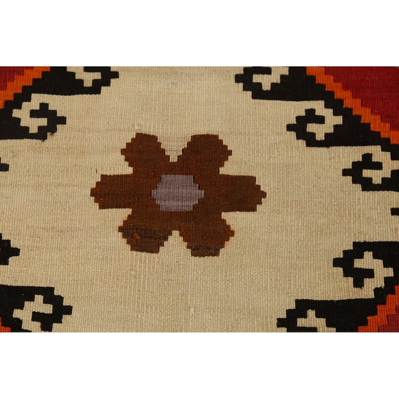 Hand-Woven Vegetable Dye Kilim Qashqai Persian Vintage Wool Carpet - 5'3"x 8'5"