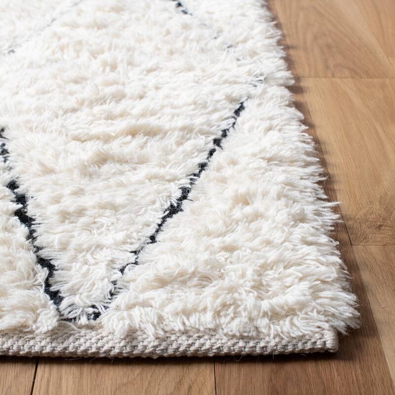 SAFAVIEH Handmade Natura Serpil Moroccan Wool Rug