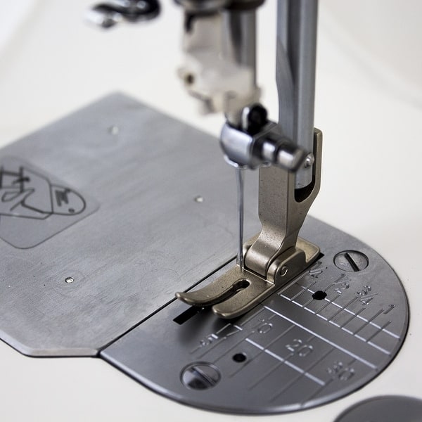 Juki TL-2010Q High Speed Sewing & Quilting Machine With Free Bonus Pack 