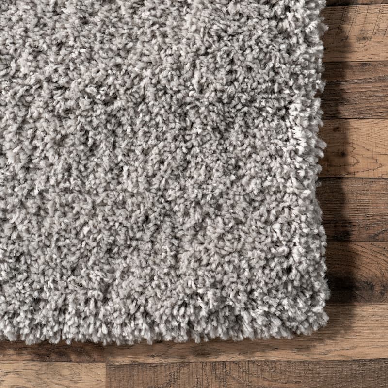Nuloom Scarlett Modern Plush Shag Area Rug