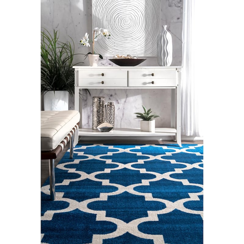 Nuloom Luna Geometric Trellis Area Rug
