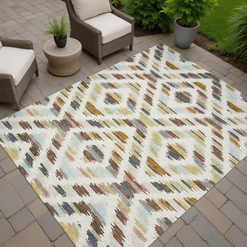 Machine Washable Indoor/ Outdoor Global Diamdon Chantille Rug