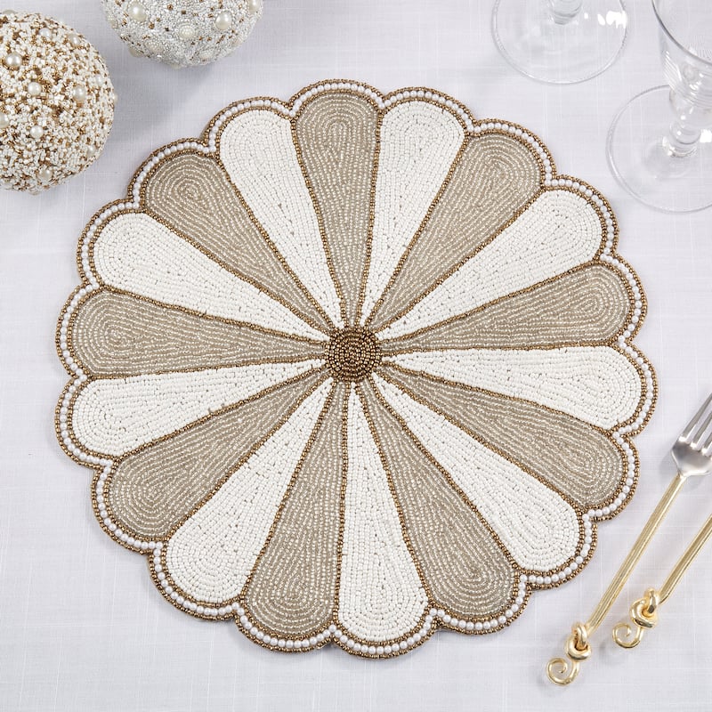 Elegant Beaded Pinwheel Placemat (Set of 4)
