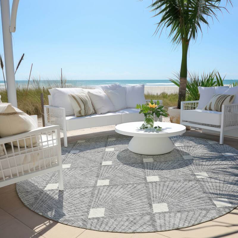 Machine Washable Indoor/ Outdoor Chantille Modern Shells Rug - Gray - 8' x 8'
