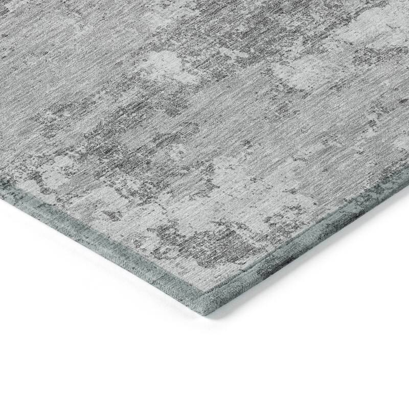 Machine Washable Indoor/ Outdoor Chantille Distressed Traditional Rug