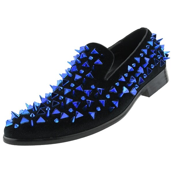 spike casual shoes