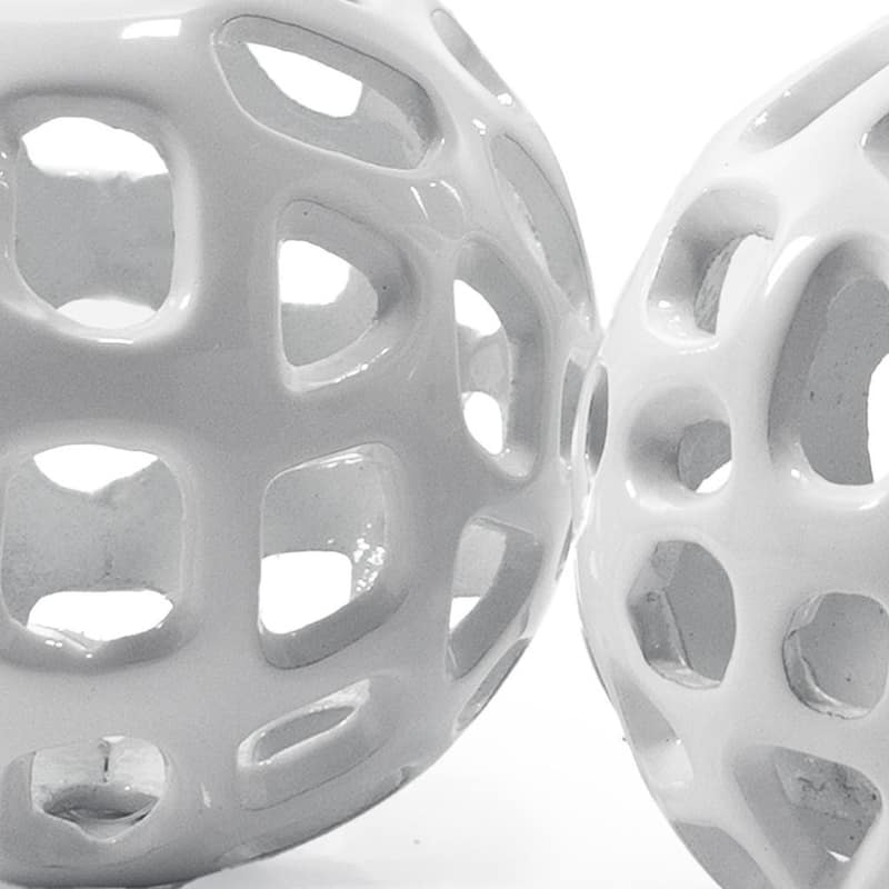 HomeRoots Set of Two White Aluminum Hand Painted Decorative Orbs - 4.00 in. x 4.00 in. x 4.00 in.