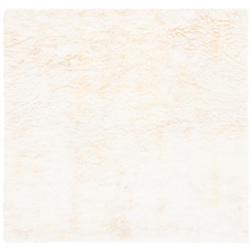 SAFAVIEH Handmade Sheepskin Brittnie Genuine Pelt Rug