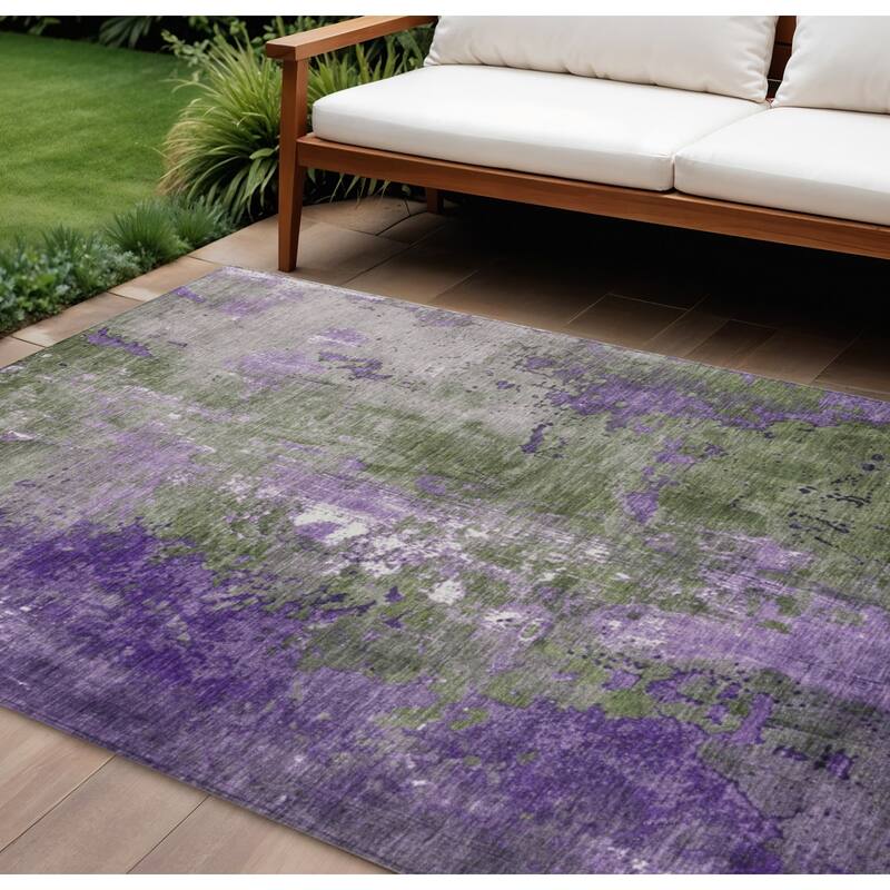 HomeRoots Abstract Transitional Rectangle Outdoor Rug - 8' X 10'