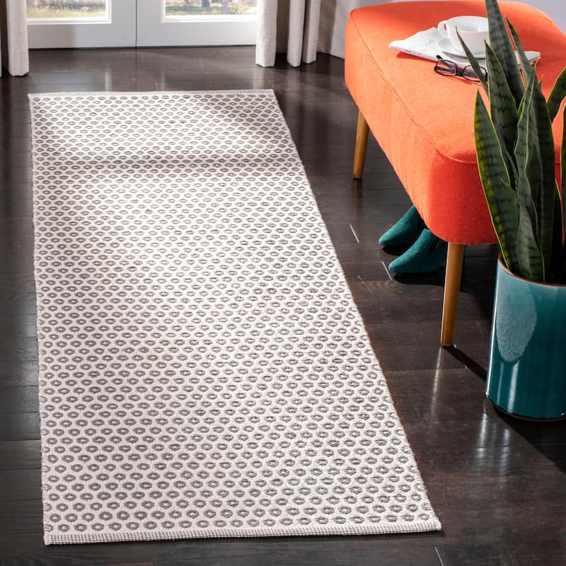 SAFAVIEH Handmade Flatweave Montauk Holly Casual Cotton Rug - 2'3" x 7' Runner - Grey/Ivory
