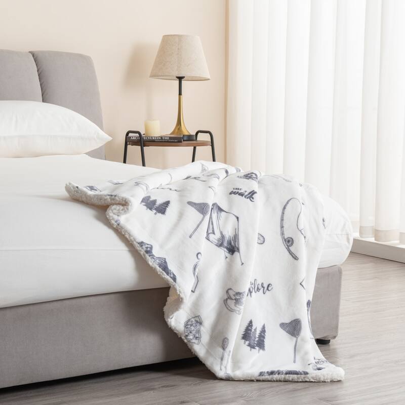 Luxurious Rustic Lodge Velvet Plush Throw