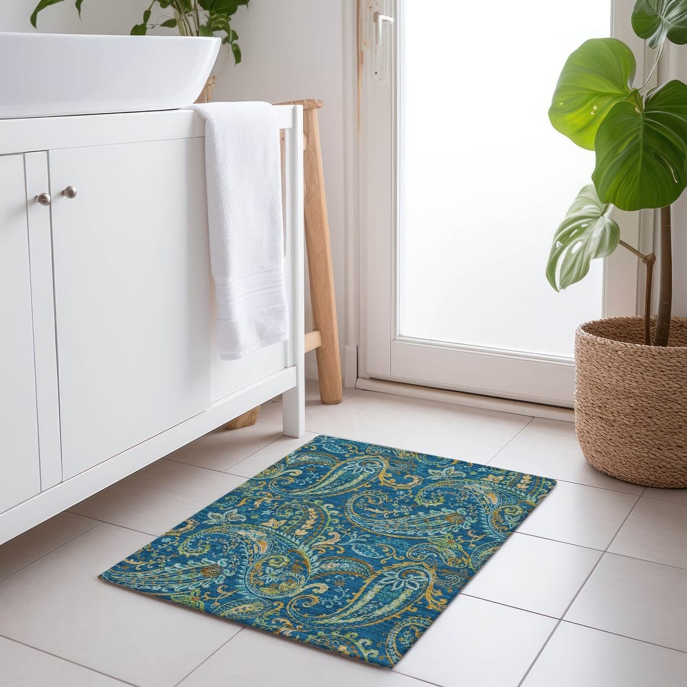 Machine Washable Indoor/ Outdoor Paisley Chantille Rug