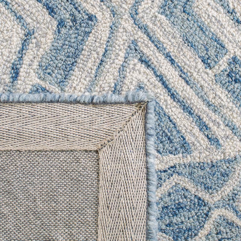SAFAVIEH Handmade Micro-Loop Nikolina Wool Rug