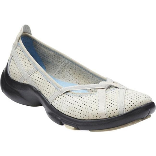 clarks pointed toe flats