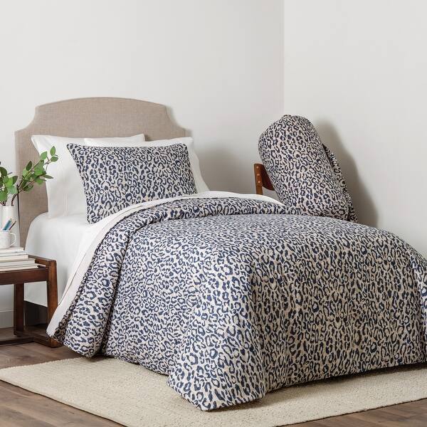 Shop Kenley 4 Piece Animal Print Full Queen Comforter Set Overstock 31709151