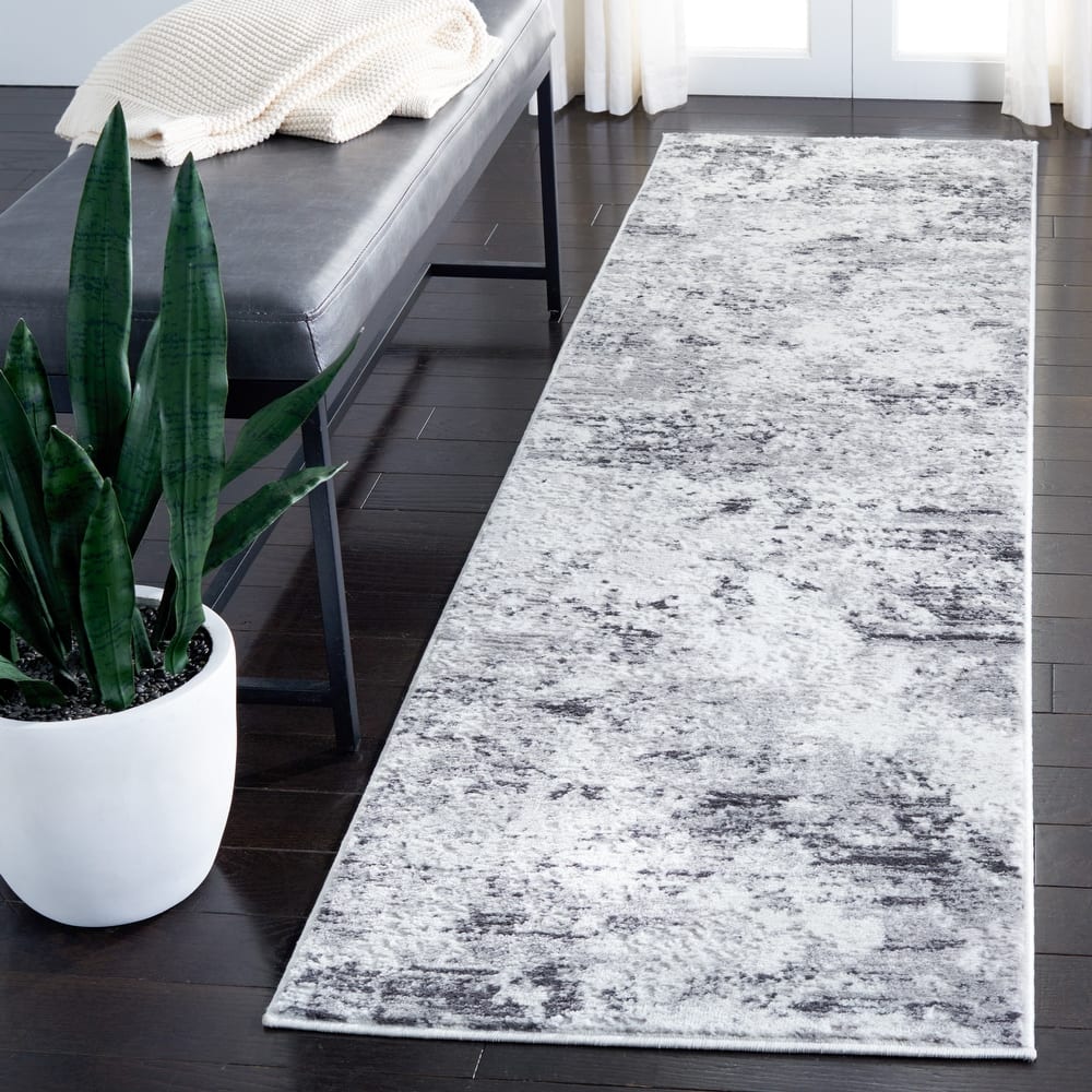 SAFAVIEH Amelia Madlaina Abstract Rug