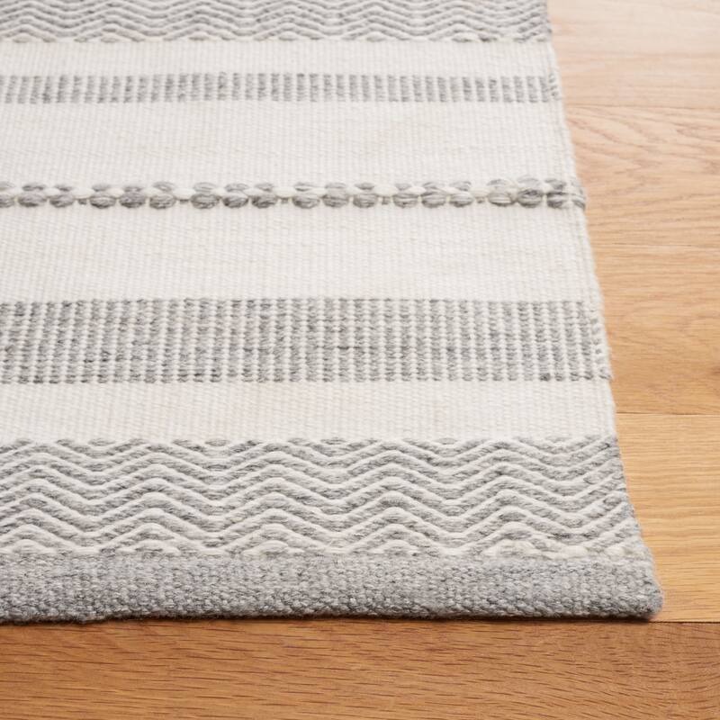 SAFAVIEH Handmade Kilim Dotchka Farmhouse Stripe Rug